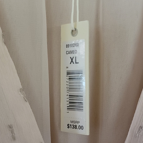 Max Sudios XL Dress - Picture 2 of 2